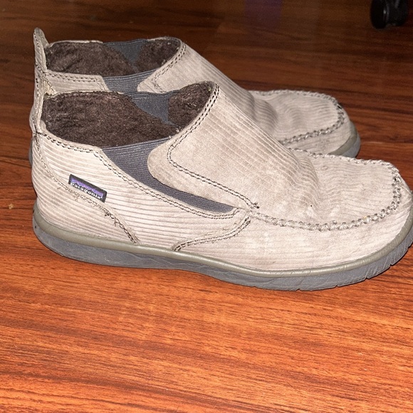 PATAGONIA Men's Maui Mid Corduroy Slip On Sz 8 GUC - Picture 12 of 16
